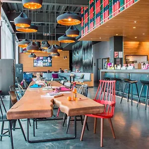 Moxy Aberdeen Airport Hotel