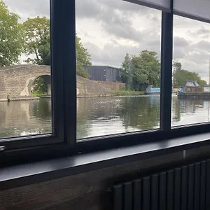 The Watersedge, Canal Inn