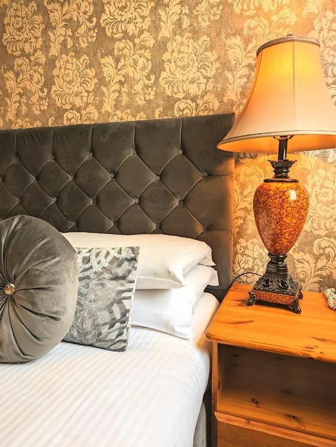 Brookside Hotel & Restaurant Chester 3*,